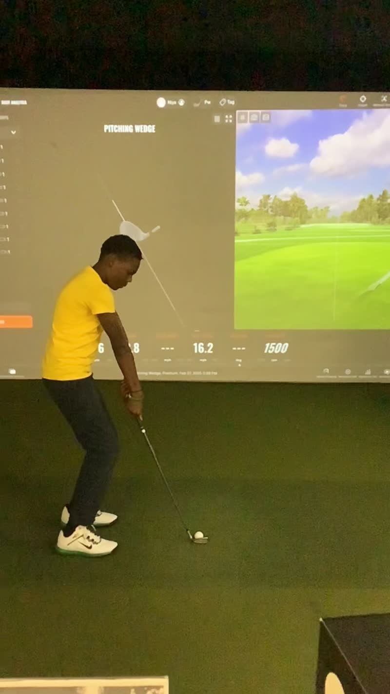 FFGF youth participant using golf simulator technology with real-time launch data